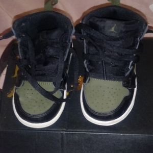 COPY - Jordan 1 mid 5c